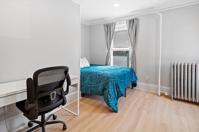 Foto del edificio - 202 Stewart Ave