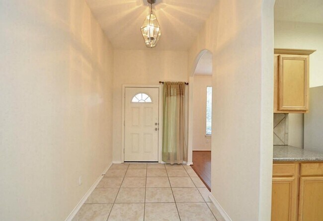 Building Photo - 19715 Diamond Hills Ln