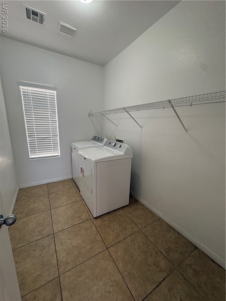 Foto del edificio - 7878 Juniper Forest St