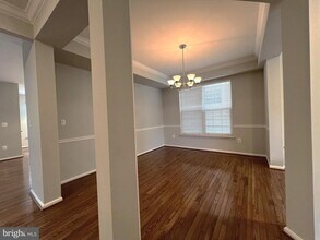Building Photo - 7689 Graysons Mill Ln