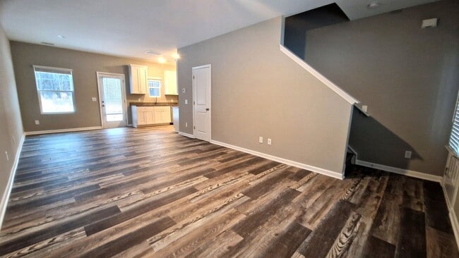 Foto del edificio - Beautiful 3BR 2.5BA Home in Salisbury • Tour Today