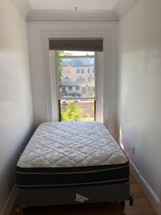 Foto del edificio - 918 Beacon St