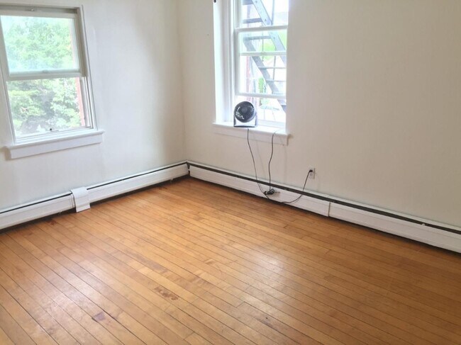 Foto del edificio - 374 Thames St