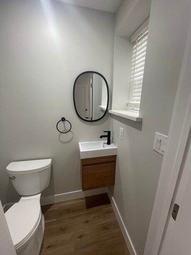 Foto del edificio - 2129 E Cambria St