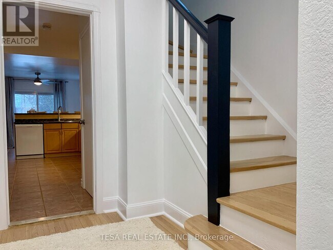 Building Photo - 15 Downing St