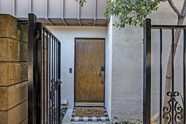 Building Photo - 1411 Creekside Dr