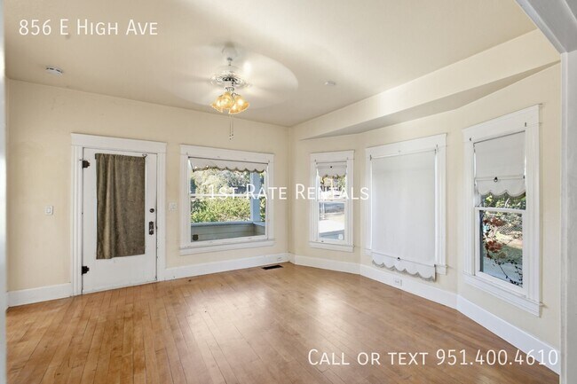 Foto del edificio - 856 E High Ave