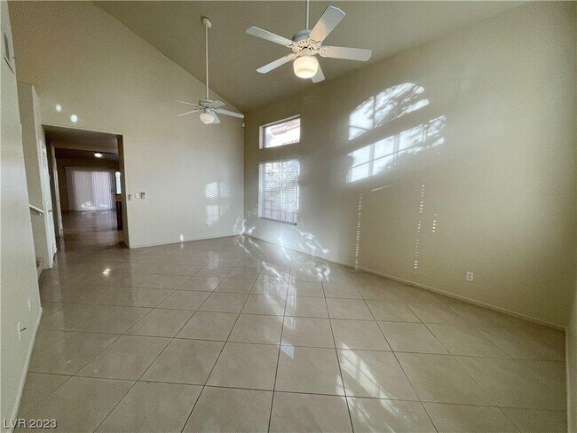 Foto del edificio - 2104 Mountain Echo Ave