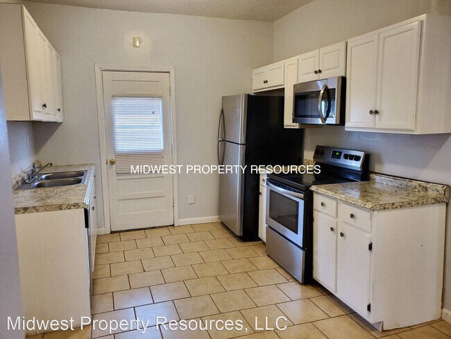 Foto del edificio - 3 br, 1 bath House - 406 W Walnut Street