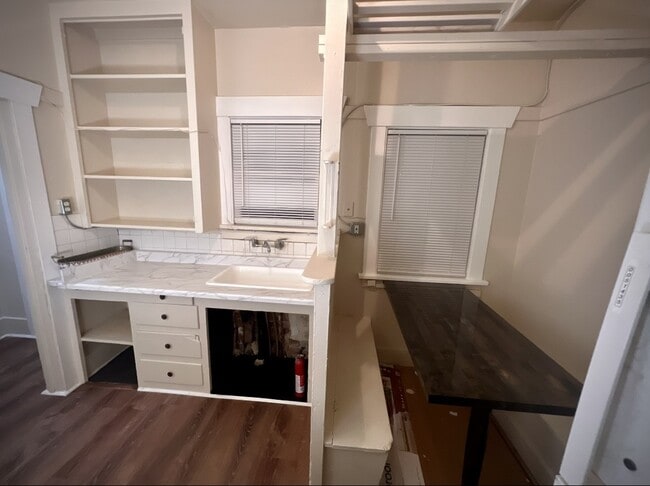 Photo - 1001 E 8th St Townhome