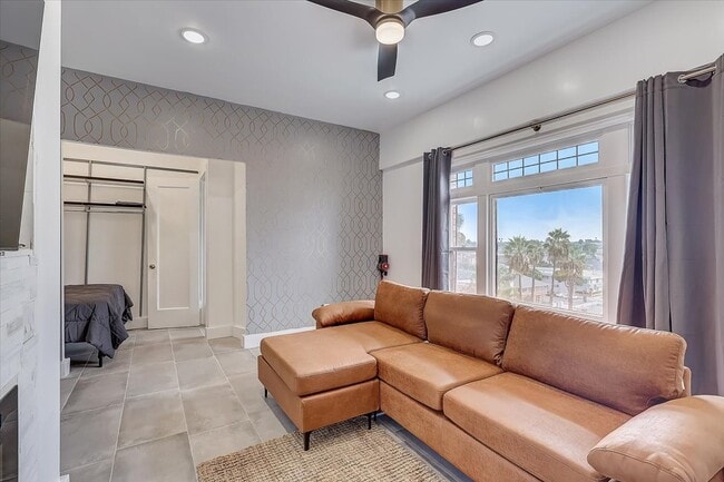 Building Photo - 1030 E Ocean Blvd