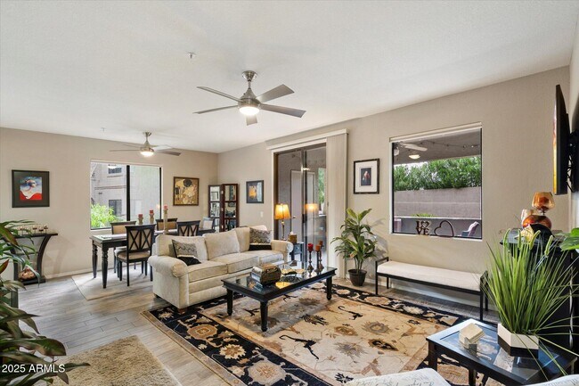 Foto del edificio - 15252 N 100th St