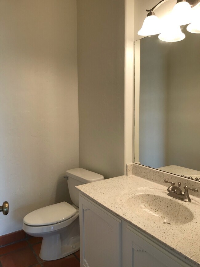Foto del edificio - 1735 E Deer Shadow Ln