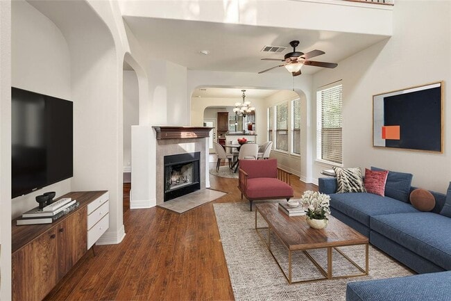 Building Photo - 1806 Crown Dr