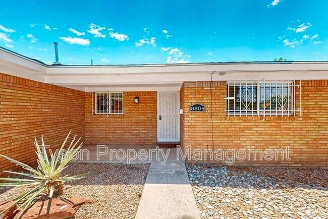 Foto del edificio - 8804 Bellehaven Ave NE