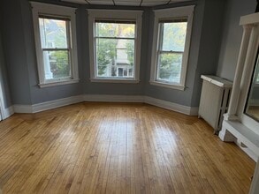 Building Photo - 428 Hudson Ave