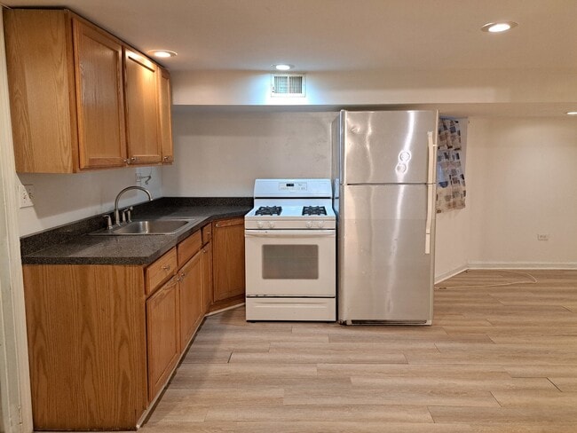 Foto del edificio - 5310 W Pensacola Ave