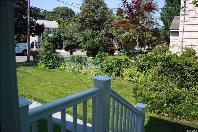 Foto del edificio - 42 Woodland Ave
