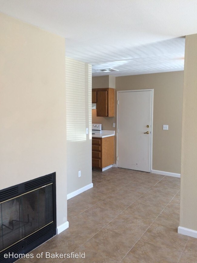Building Photo - 2921 Brookside Dr