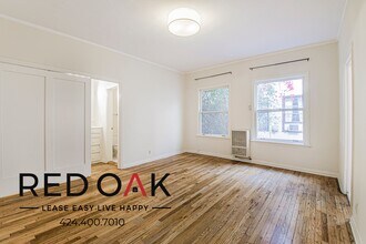 Building Photo - 836 Sanborn Ave