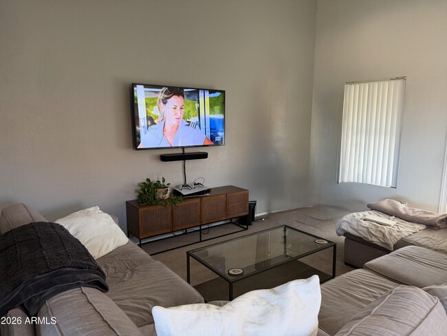 Building Photo - 9722 S Darrow Dr