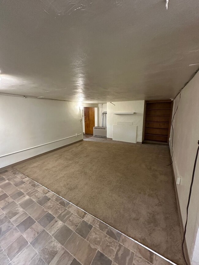 Building Photo - (487) 25th Street Duplex  2 Bdrm / 1 Bthrm