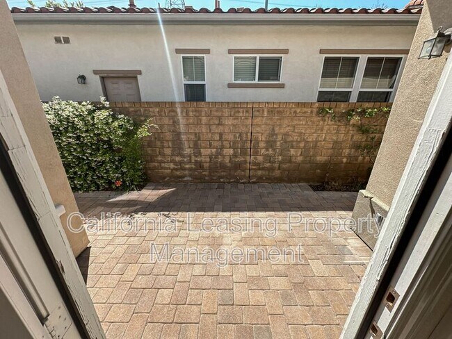 Foto del edificio - 23731 Forest View Court