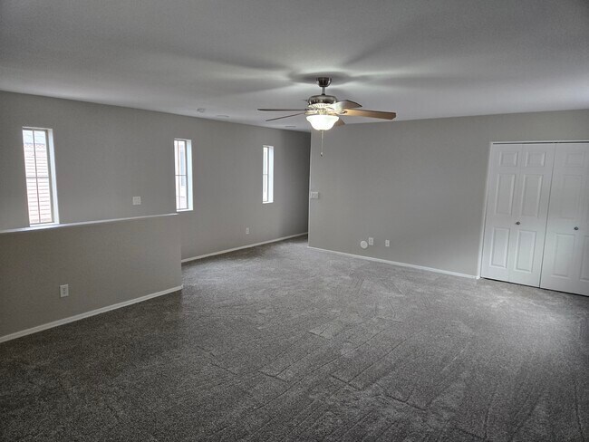 Building Photo - 17607 W Ventura St
