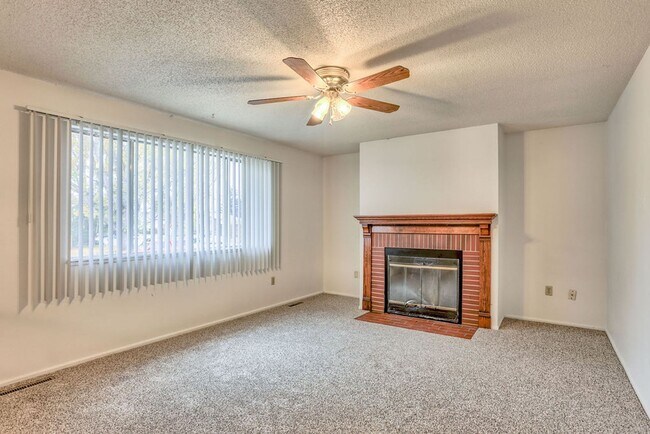 Building Photo - 836 Winchester Dr