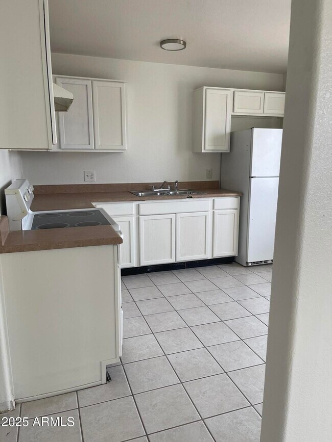 Foto del edificio - 4040 N Montgomery Cir