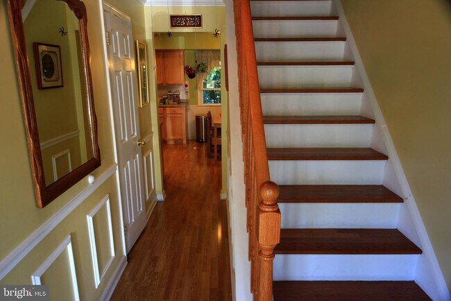 Building Photo - 135 Eaton Dr