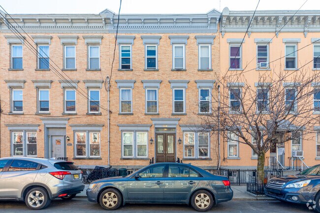 Building Photo - 349 7th St