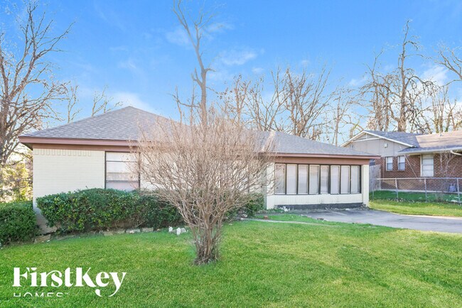 Foto del edificio - 6247 Harmony Ln