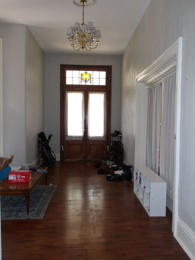Foto del edificio - 517 St Catherine St