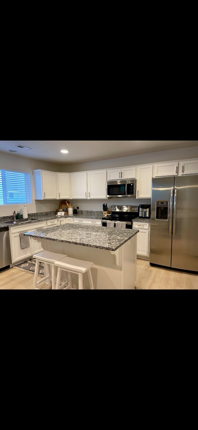 Foto del edificio - 1642 W Parkview Dr