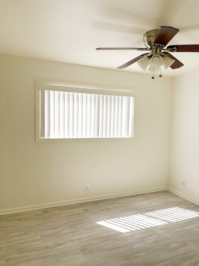 Building Photo - 3189 Coral Dr