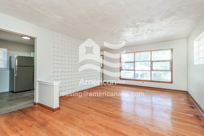 Foto del edificio - 4422 June Ave