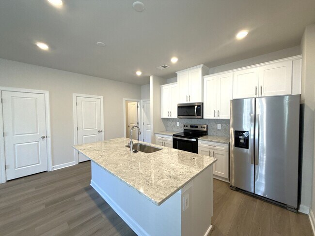 Foto del edificio - T.R. Lawing Realty Property
