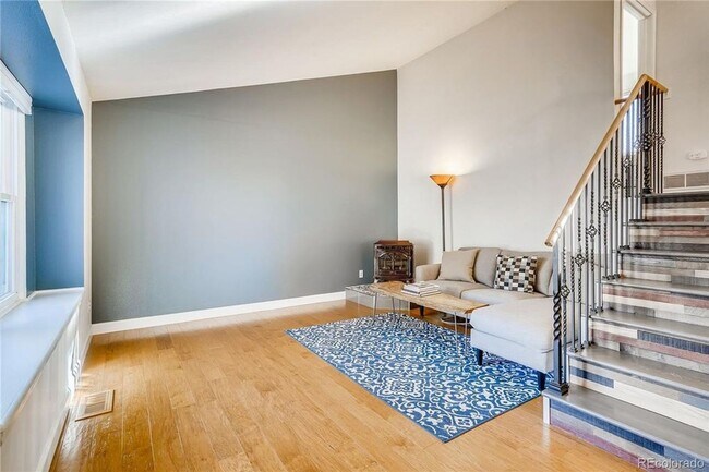 Foto del edificio - Lovely Louisville Home for Lease! Darling Dutchcreek Home on Dahlia!