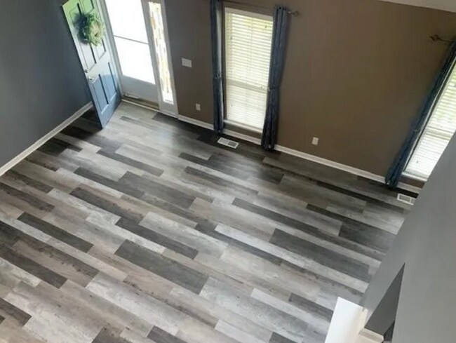 Foto del edificio - 5028 Dellwood Dr