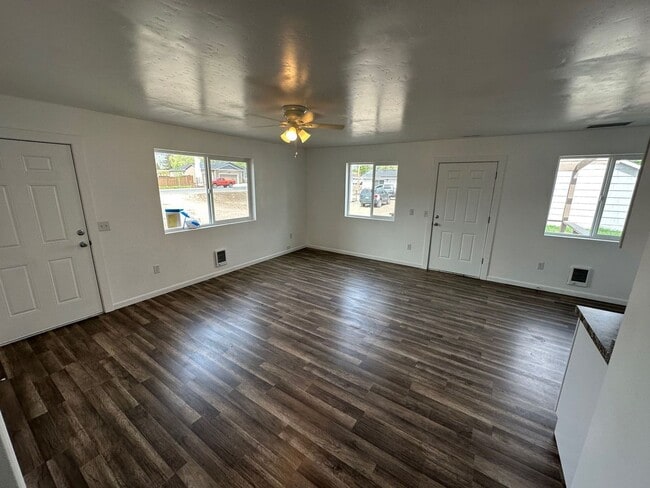 Building Photo - 5332 Amberview Ln