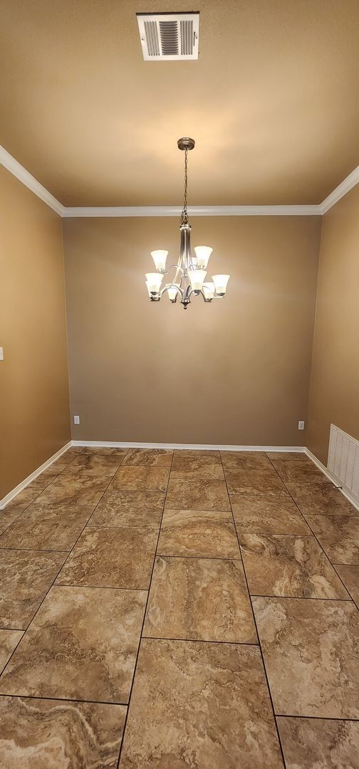 Foto del edificio - Spacious 2-Bedroom Home on Corner Lot – Mo...