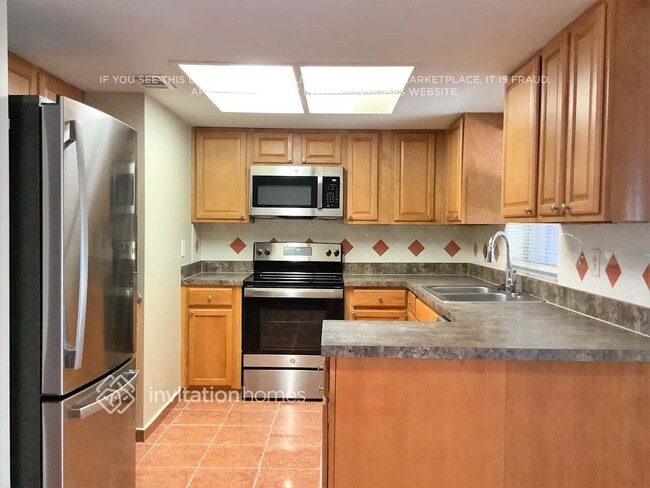 Foto del edificio - 814 Centerwood Ct