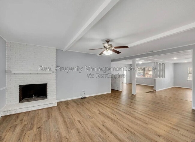 Building Photo - 716 Melrose Dr