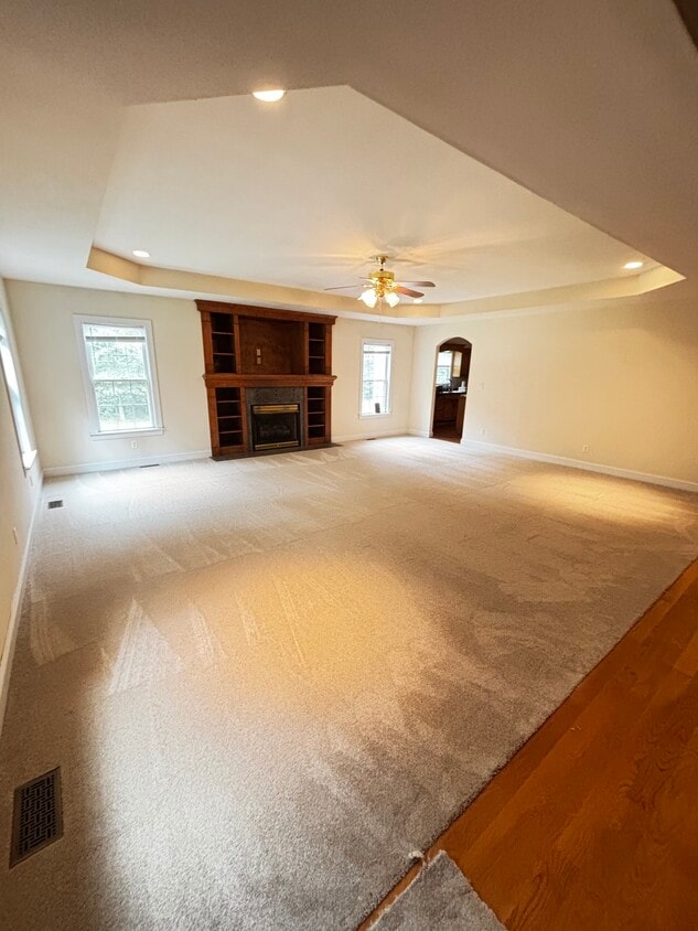 Primary Photo - 14116 Spruce Ave