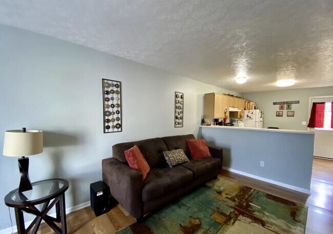 Building Photo - 6302 Cottage Field Cir