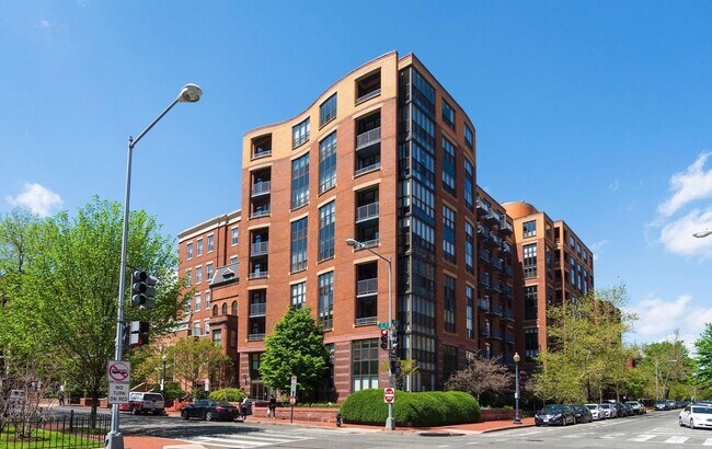 Foto del edificio - 1001 L St NW
