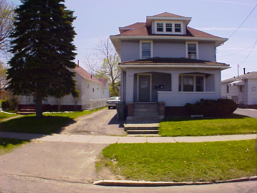 973 Emerson St, Rochester, NY 14606 Townhome Rentals in Rochester NY