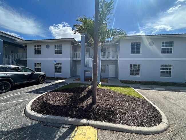 Foto del edificio - 2/2  Off Six Mile Cove Coming mid March
