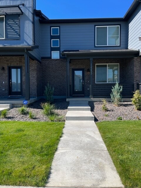 Exterior of property - 12233 Race St